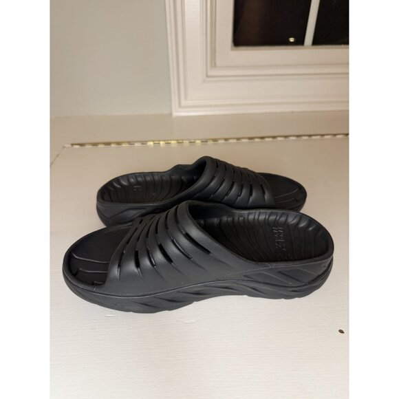 NEW Hoka U Ora Recovery Rubber Slide Black Size US M8 W10 $70 [jb] - Picture 13 of 14